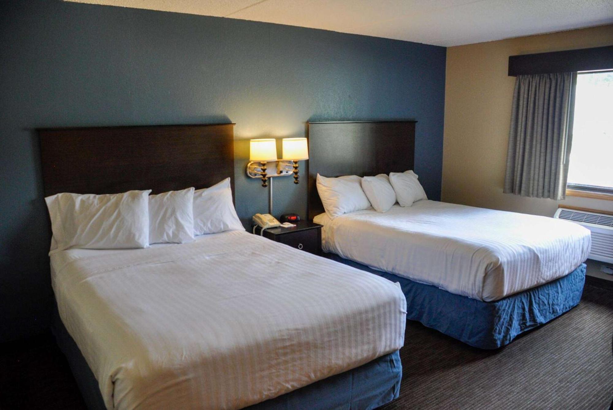 Americinn By Wyndham Clear Lake Exterior photo